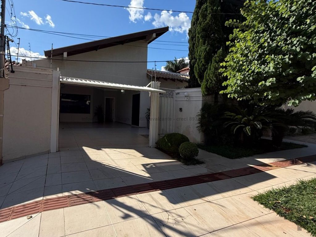 Casa térrea na rua São Paulo — melhor região de Campo Grande - Casa-Térrea em Monte Castelo, Campo Grande