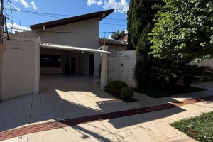 Casa térrea na rua São Paulo — melhor região de Campo Grande - Foto 1