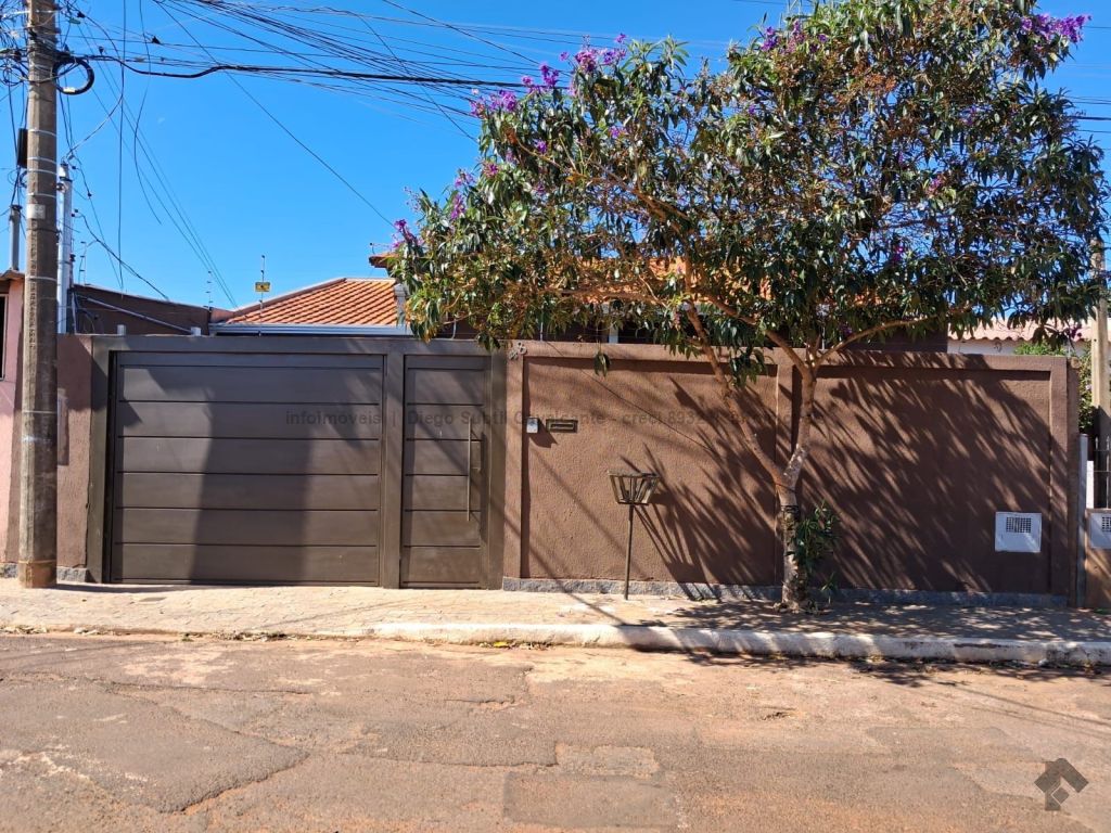 Casa ampla Santo Amaro — região militar - Casa-Térrea em Vila Almeida, Campo Grande