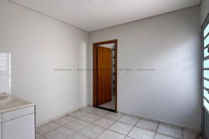 Sobrado amplo em ótima localização - Foto 6