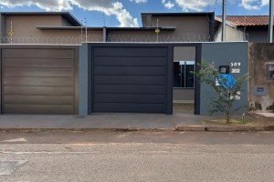 Casa moderna com Suíte e Pé Direito Duplo Próximo ao Rádio Clube Campo