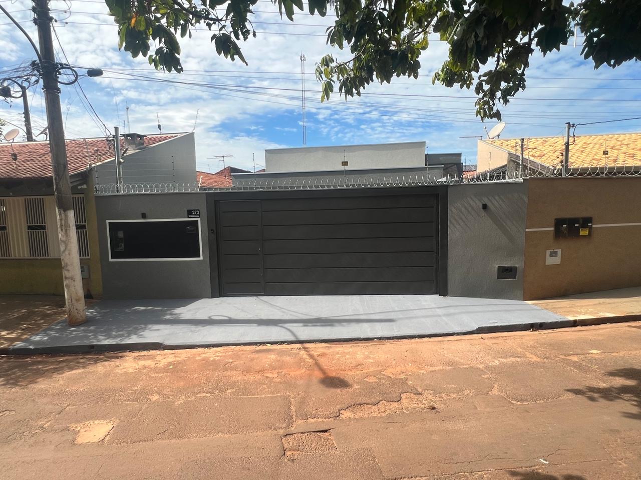 Casa térrea / Universitário 2 - Casa-Térrea em Núcleo Habitacional Universitárias, Campo Grande