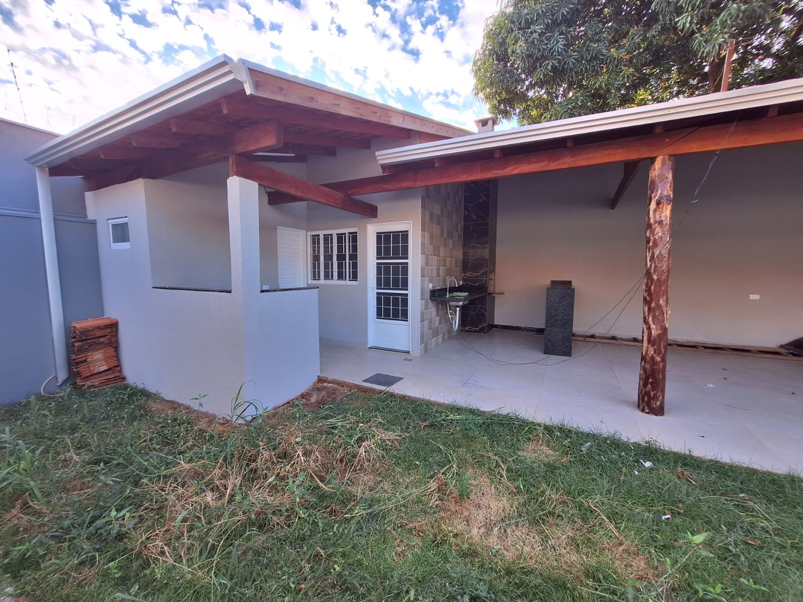 Casa Térrea de Esquina - Casa-Térrea em Jardim Monumento, Campo Grande