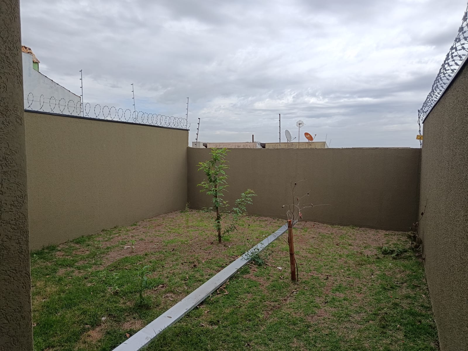 Jardim Seminário - Casa Nova - Casa-Térrea em Bairro Seminário, Campo Grande