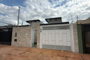Casa Térrea Rita Vieira - Impecável